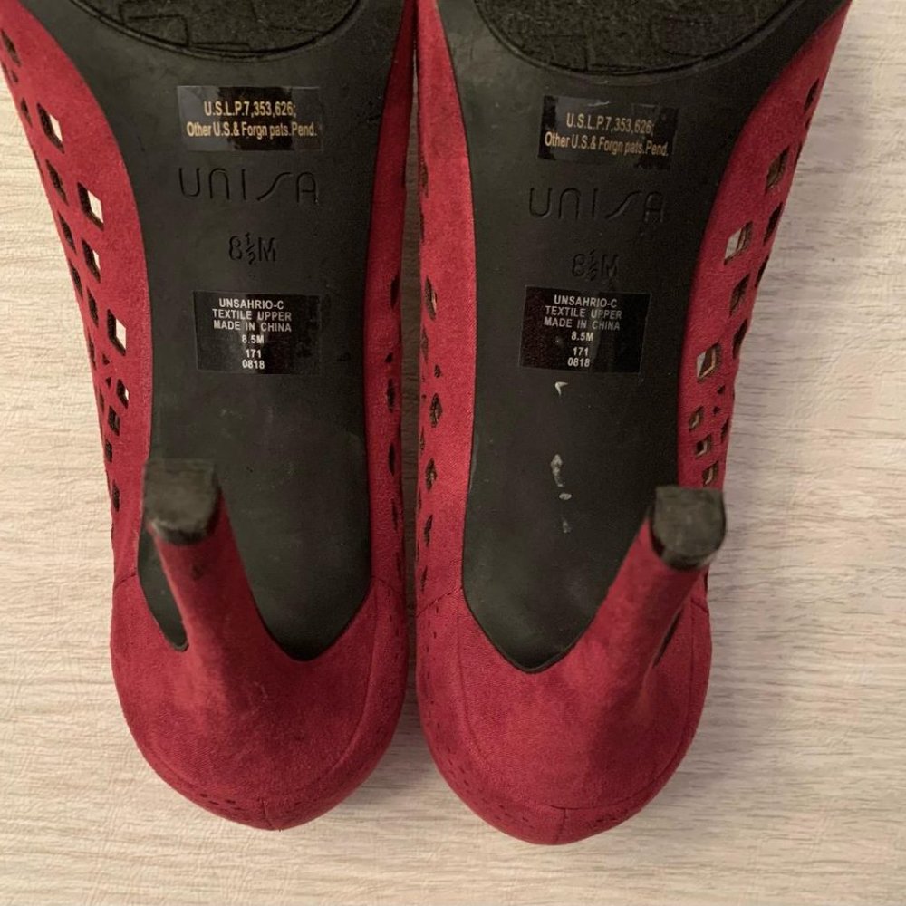 NEW red Unisa Sahrio laser cut pumps - Picture 4 of 4